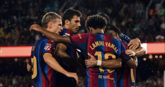 تشافي إسبارت لاعب برشلونة بعد تمديد عقده حتى 2030